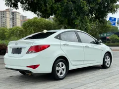 Hyundai Reina