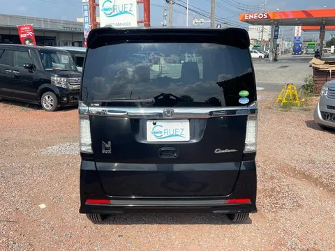 Honda N-BOX Custom