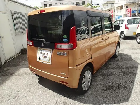 Suzuki Spacia