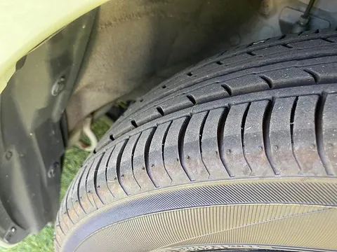 Daihatsu Mira Tocot