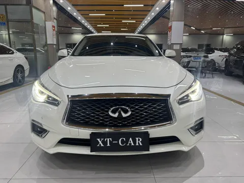 Infiniti Q50L