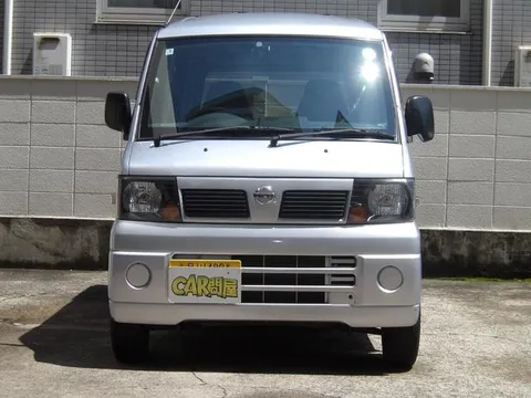 Nissan Clipper Van