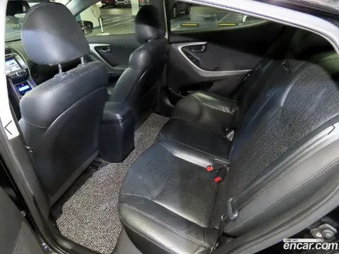 Hyundai Elantra (Avante)