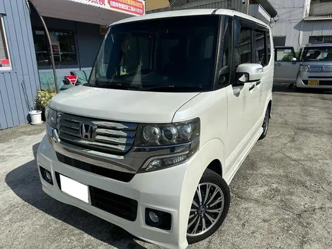 Honda N-BOX Custom