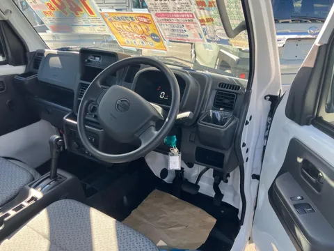 Nissan Clipper Truck