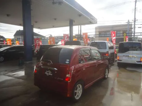 Daihatsu Mira Gino