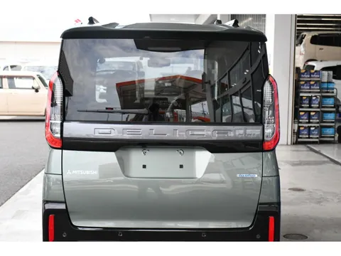 Mitsubishi Delica Mini