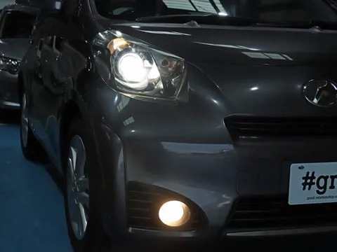 Toyota iQ