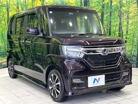 Honda N-BOX Custom