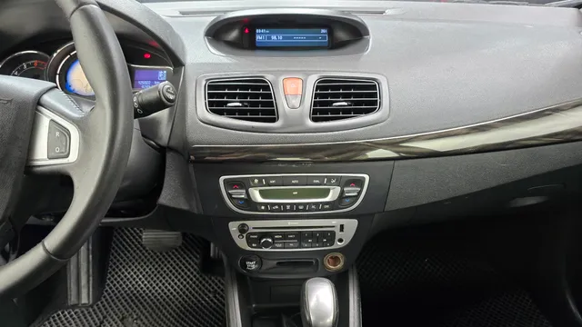 Renault SM3