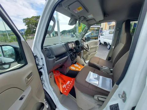 Nissan Clipper