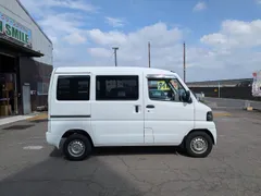 Mitsubishi Minicab Van