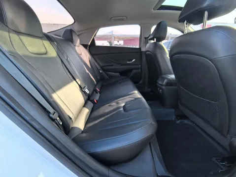 Hyundai Elantra (Avante)