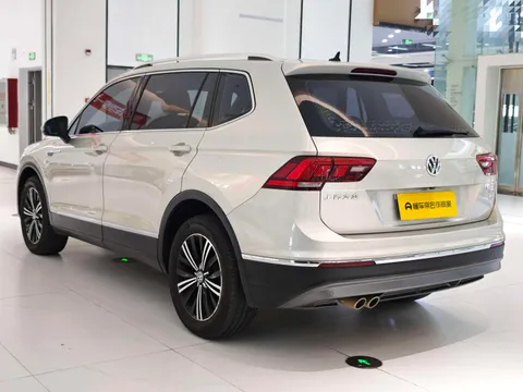 Volkswagen Tiguan L