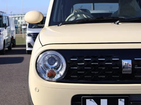 Suzuki Alto Lapin