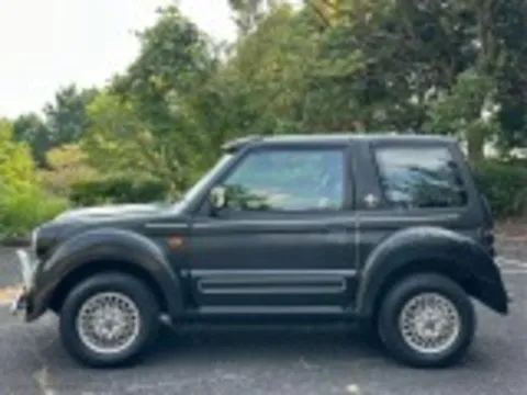 Mitsubishi Pajero JR