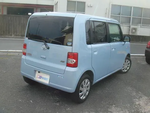 Toyota Pixis Space