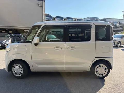 Suzuki Spacia