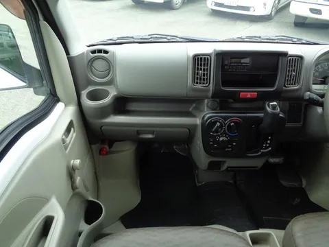 Mitsubishi Minicab Van