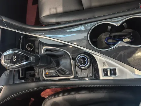 Infiniti Q50L
