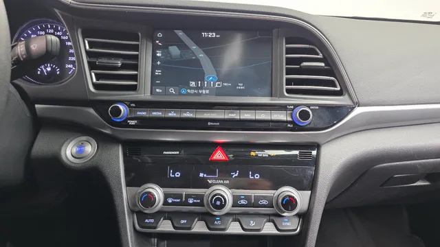 Hyundai Elantra (Avante)