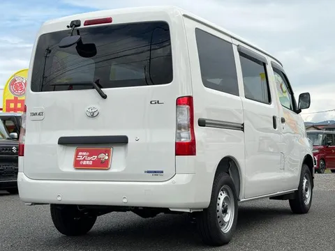 Toyota TownAce Van
