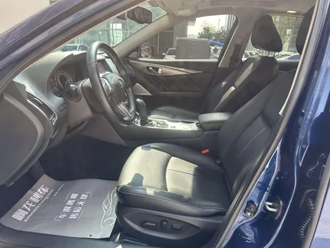 Infiniti Q50L