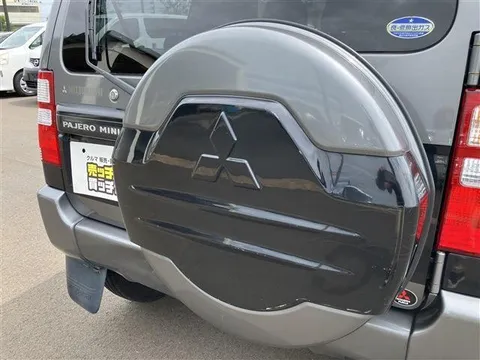 Mitsubishi Pajero Mini