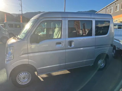 Mitsubishi Minicab Van