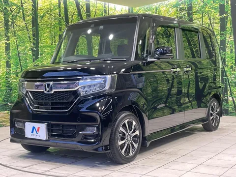 Honda N-BOX Custom