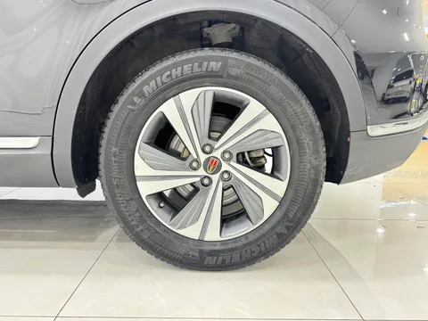 Hongqi HS5