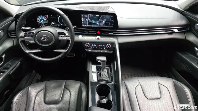 Hyundai Elantra (Avante)