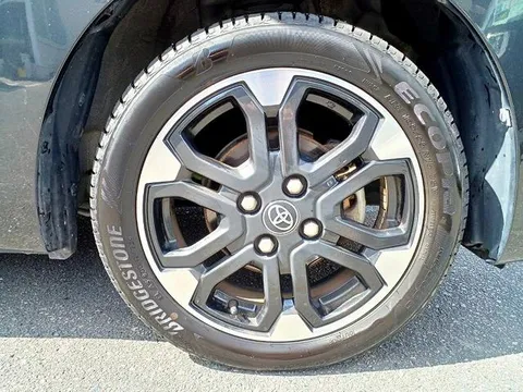 Toyota Pixis Mega