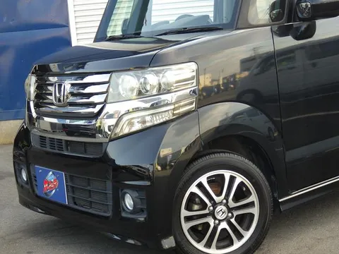 Honda N-BOX Custom
