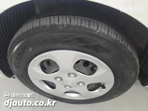 Kia Deluxe