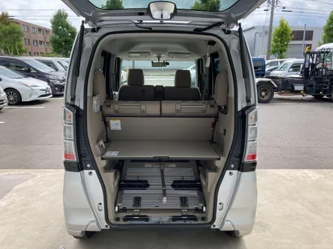 Honda N-BOX Plus