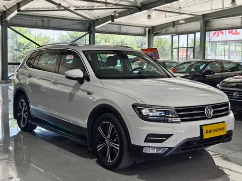 Volkswagen Tiguan L