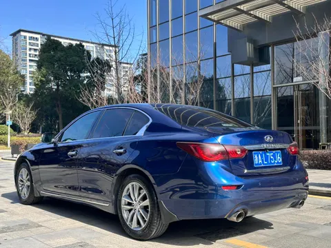 Infiniti Q50L