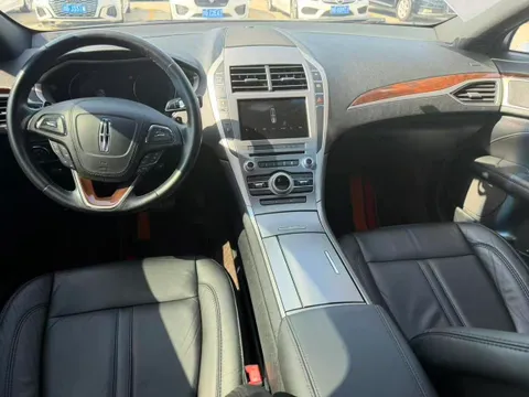 Lincoln MKZ