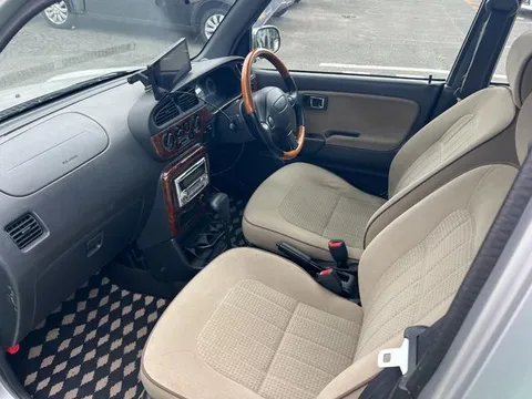 Daihatsu Mira Gino
