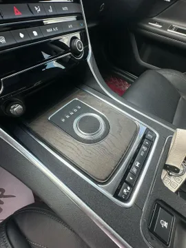 Jaguar XFL