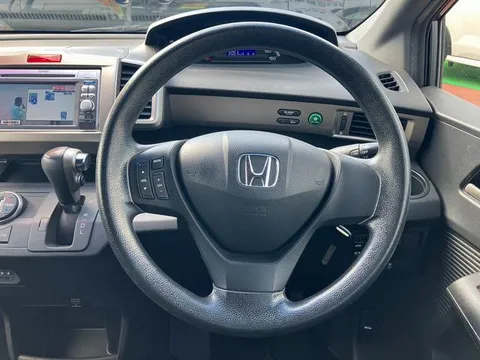 Honda Freed Spike