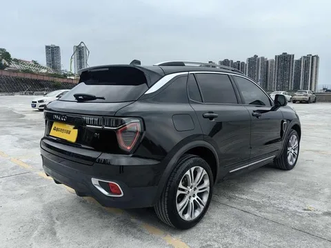 Lynk & Co 01