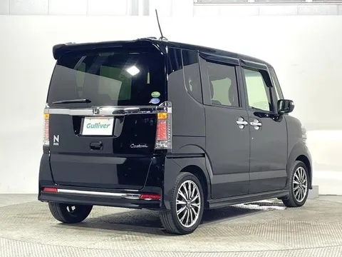 Honda N-BOX Custom