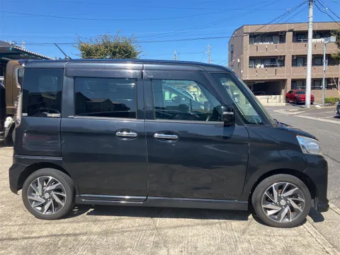Suzuki Spacia