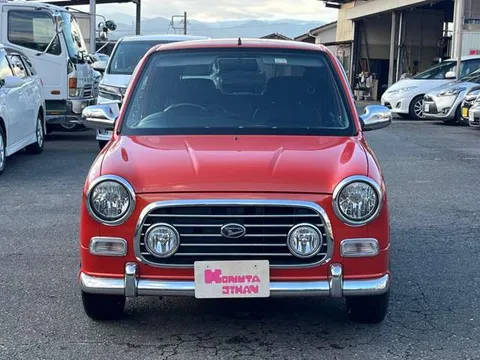 Daihatsu Mira Gino