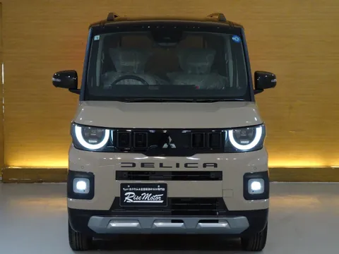 Mitsubishi Delica Mini