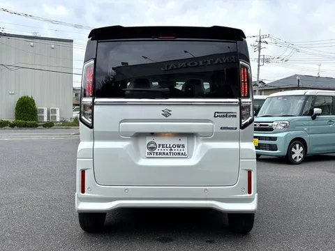 Suzuki Spacia Custom