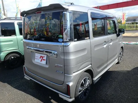 Suzuki Spacia Custom