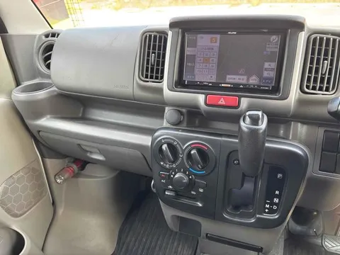 Mitsubishi Minicab Van